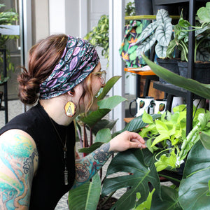 Lacey- Eccentric Garden